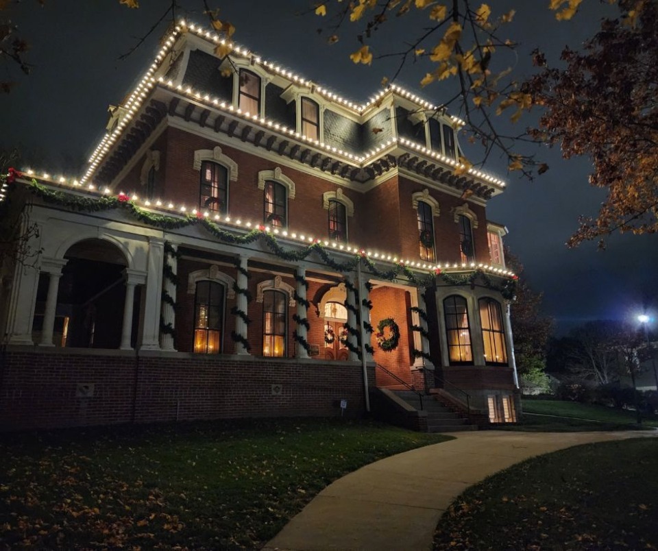 Featured image for Christmas by Candlelight