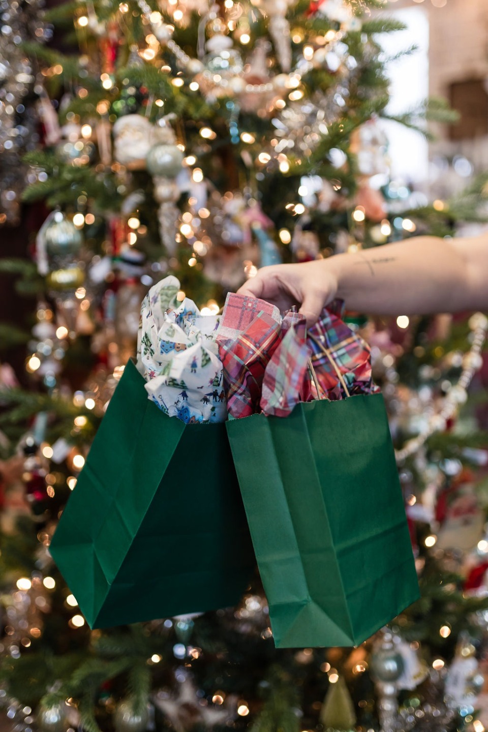 Featured image for Holiday Shopping Vendor Event
