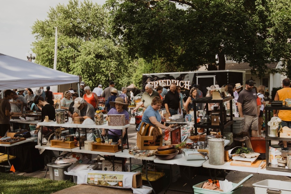 Featured image for Walnut Antique Show