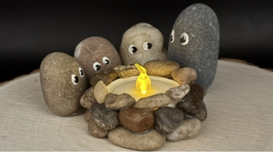 Featured image for Sit & Stitch Sundays