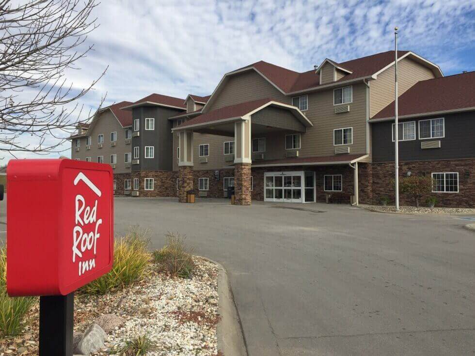 Red Roof Inn & Suites Unleash Council Bluffs